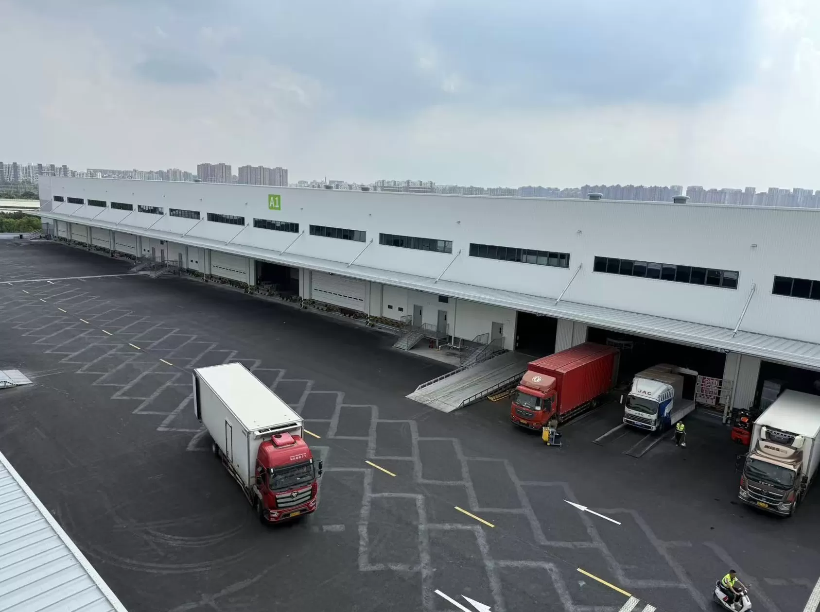 告别供应高峰,物流地产企业在城市更新中寻找新机遇-第2张图片- 告别供应高峰,物流地产企业在城市更新中寻找新机遇-第2张图片-