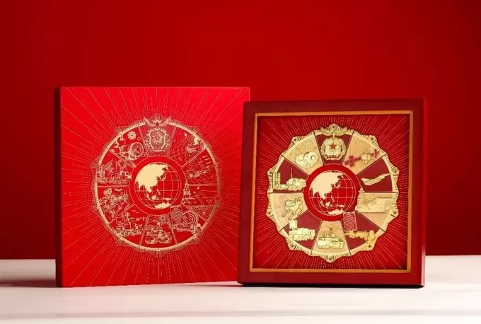 献礼抗战胜利80周年 元隆雅图推出红色主题系列文创新品-第1张图片- 献礼抗战胜利80周年 元隆雅图推出红色主题系列文创新品-第1张图片-