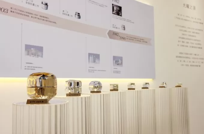 “精工造艺”迪桑特90周年品牌展,Forever 21焕新启航|是日美好事物-第5张图片- “精工造艺”迪桑特90周年品牌展,Forever 21焕新启航|是日美好事物-第5张图片-