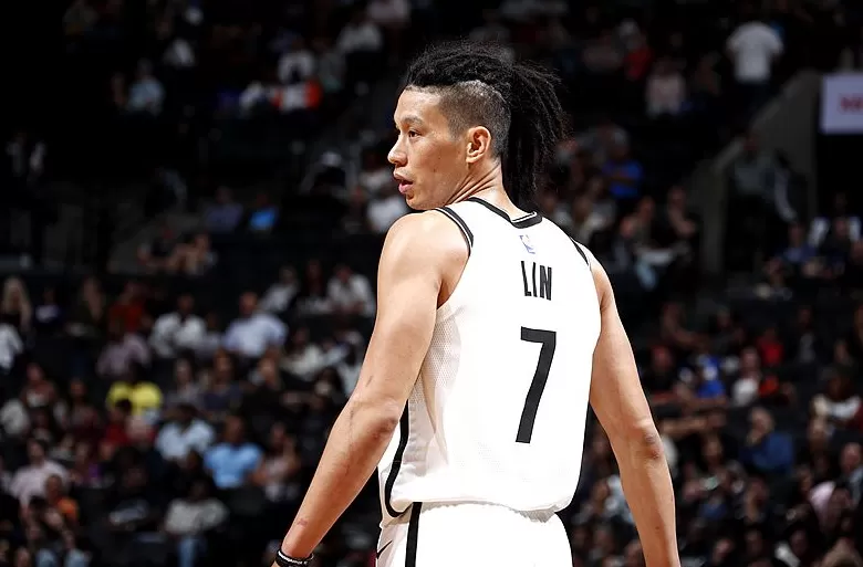 林书豪发文宣布退役，曾在NBA上演“林疯狂”-第2张图片-