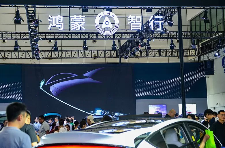 鸿蒙智行打击网络黑公关,500余个账号被追责-第2张图片- 鸿蒙智行打击网络黑公关,500余个账号被追责-第2张图片-