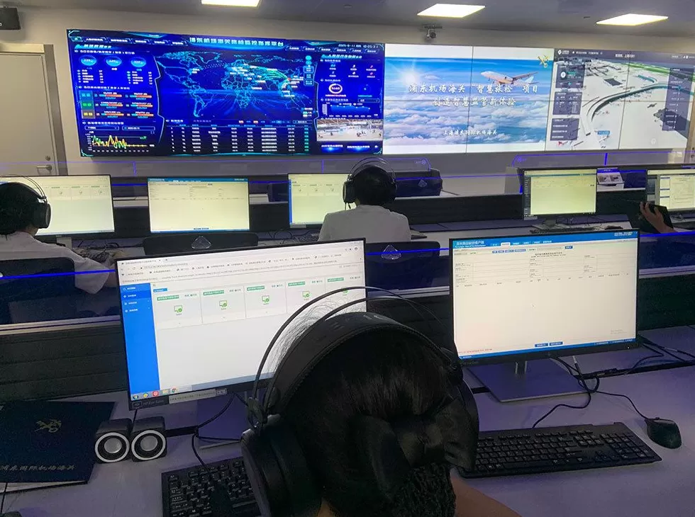 活力中国调研行｜全国最大空港口岸优化营商环境，用上了大模型和机器人-第1张图片-