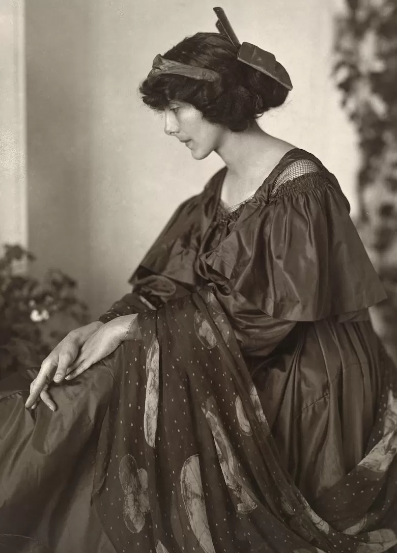 100年前她就开摄影工作室玩自拍了-第3张图片-