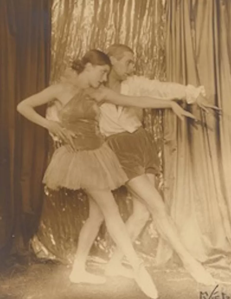 100年前她就开摄影工作室玩自拍了-第8张图片-