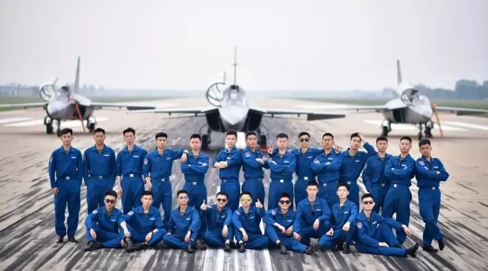 有歼20驾驶证？山东某男子冒充飞行员，与100多女性搞暧昧，诈骗上万元-第27张图片-