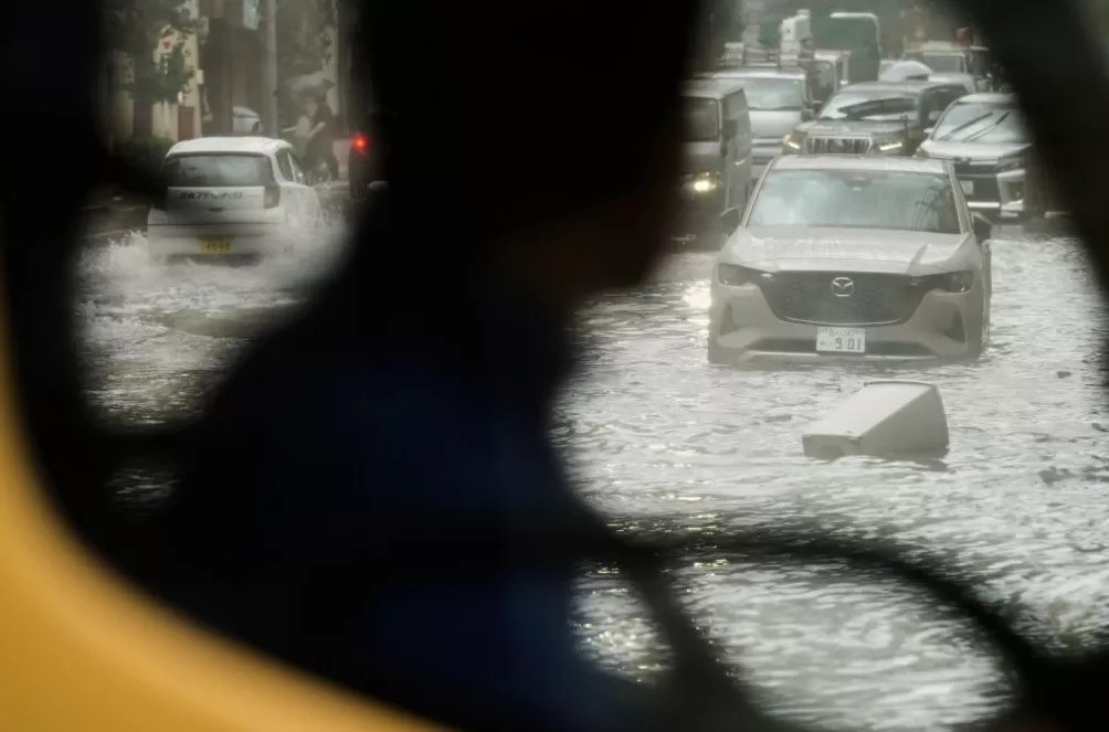 第1现场｜东京破纪录暴雨：JR停运、机场延误、局部停电-第3张图片-