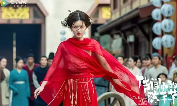 赵露思直播掀桌，流量明星真被资本做局了？-第5张图片-