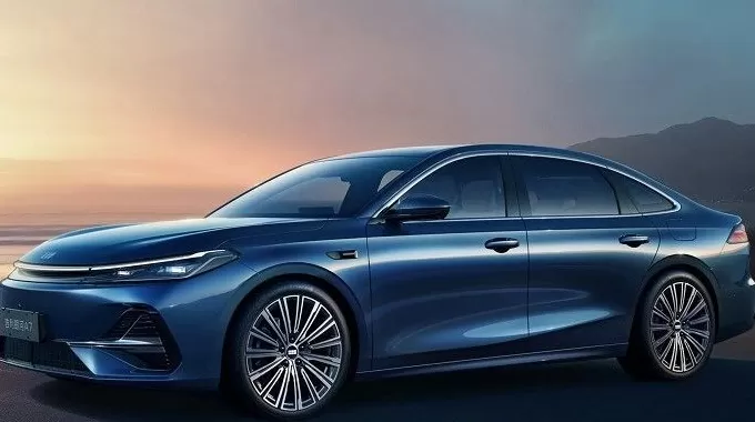 一周新车盘点 | 法拉利296增高性能限量版 领克10 EM-P公布更多信息-第6张图片-