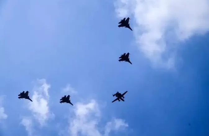 日本自卫队镜头追踪福建舰首次远航,电磁弹射战力为何惹关注-第7张图片- 日本自卫队镜头追踪福建舰首次远航,电磁弹射战力为何惹关注-第7张图片-