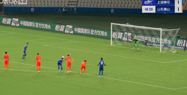 主场3比3战平山东泰山，申花中超争冠关键战又掉链子-第6张图片-