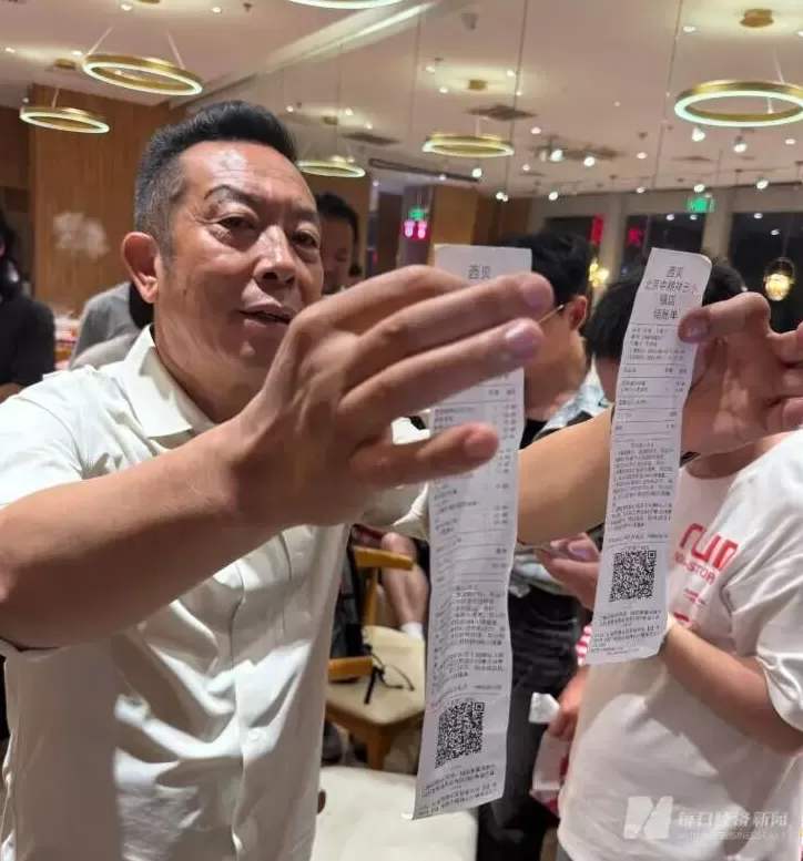 记者实探西贝后厨，厨师长谈罗永浩点的烤鱼：需门店二次切配等，不是加热即食-第1张图片-