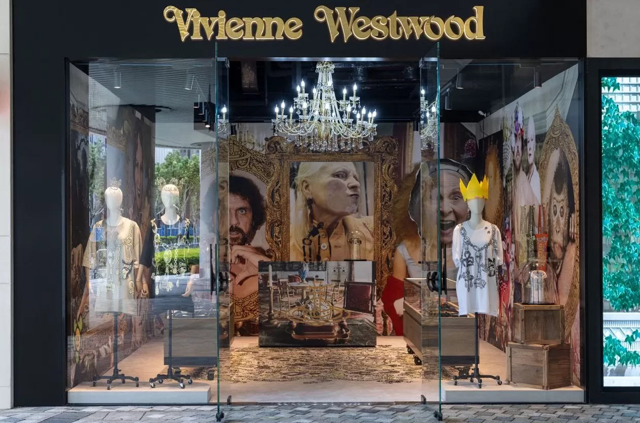 Vivienne Westwood《她和她的珠宝展》开展，TUMI途明中国首家旗舰店落地上海｜是日美好事物-第2张图片-