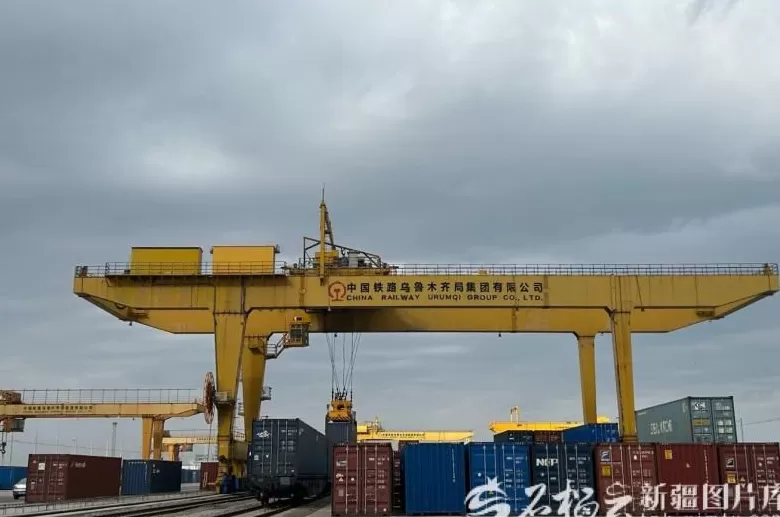 砥砺奋进七十载天山南北谱华章丨活力新疆奔涌向前-第2张图片-