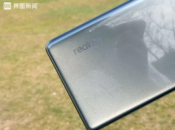 真我GT Neo6 SE体验：靠更亮的屏突围中端市场-第3张图片-