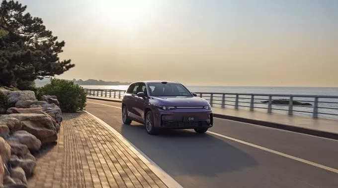 一周新车盘点 | 智己L6提供全系800V 零跑C10增新配色-第4张图片-