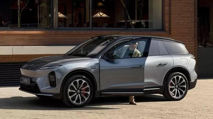 一周新车盘点 | 智己L6提供全系800V 零跑C10增新配色-第9张图片-