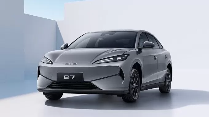 一周新车盘点 | 智己L6提供全系800V 零跑C10增新配色-第7张图片-