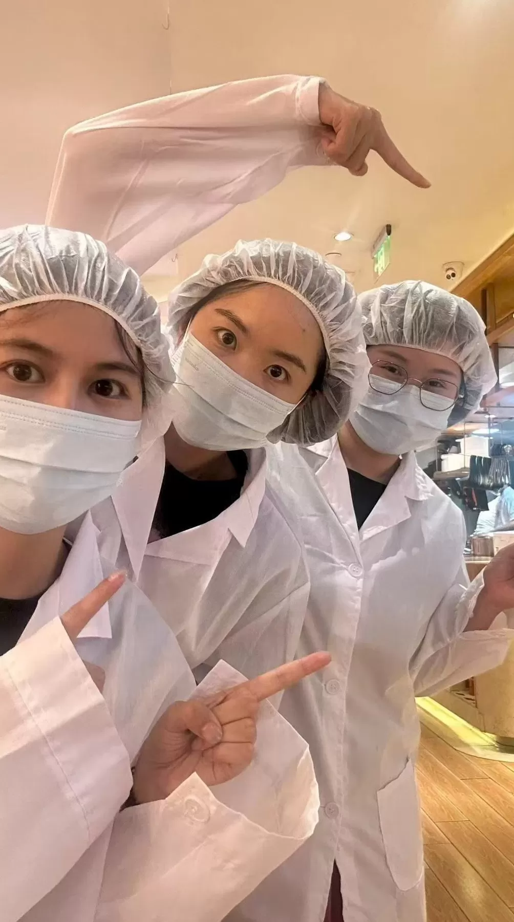 实探西贝制作罗永浩“同款套餐”：葱香烤鱼用的是保质18个月腌制冷冻鱼-第1张图片-