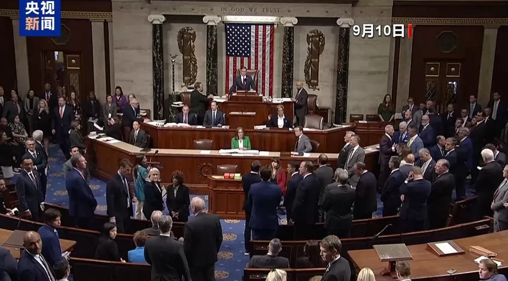 柯克案嫌疑人遭父“举报”落网美成政治暴力“火焰筒”-第4张图片-