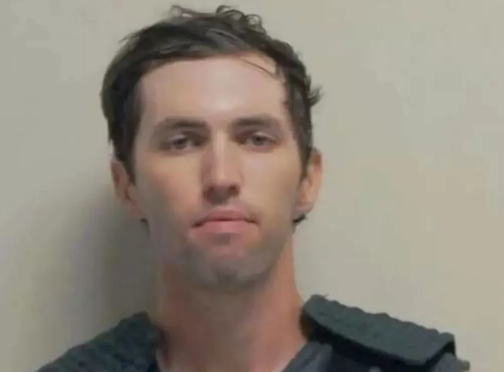 父亲大义灭亲交出枪手，特朗普呼吁判死刑-第1张图片-