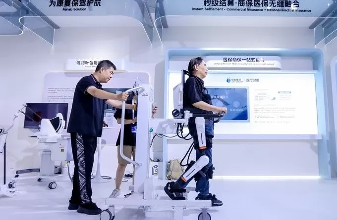 2025外滩大会人文观察：打开人机共生的大门-第5张图片-