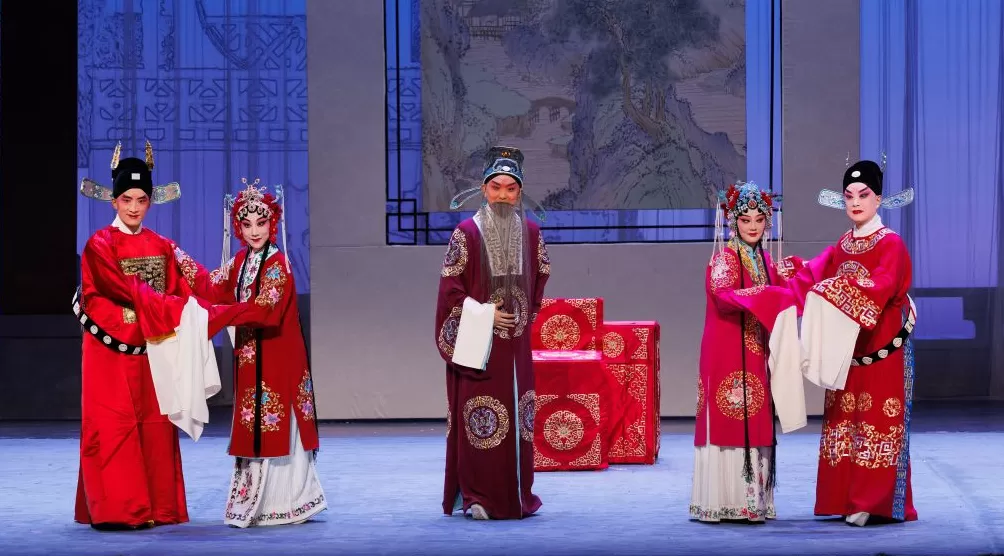 30余处华丽高音，京剧《诗文会》展现高亢华美张派唱腔-第1张图片-