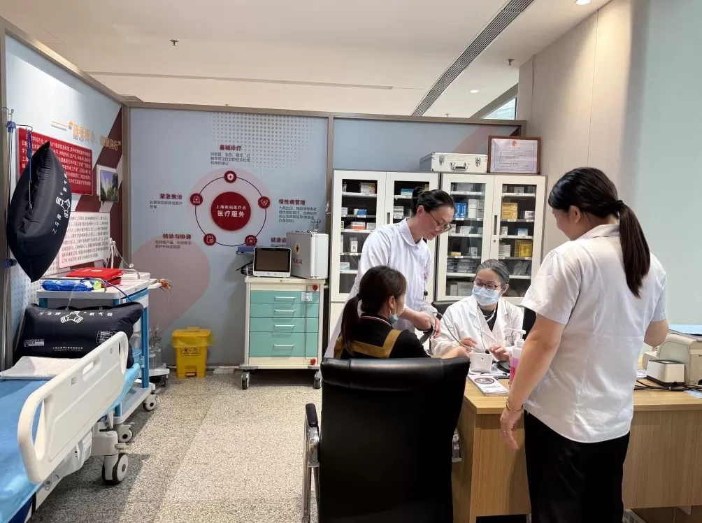 全国首个!铁路上海南站医疗救护站正式运行,记者现场探访-第2张图片- 全国首个!铁路上海南站医疗救护站正式运行,记者现场探访-第2张图片-