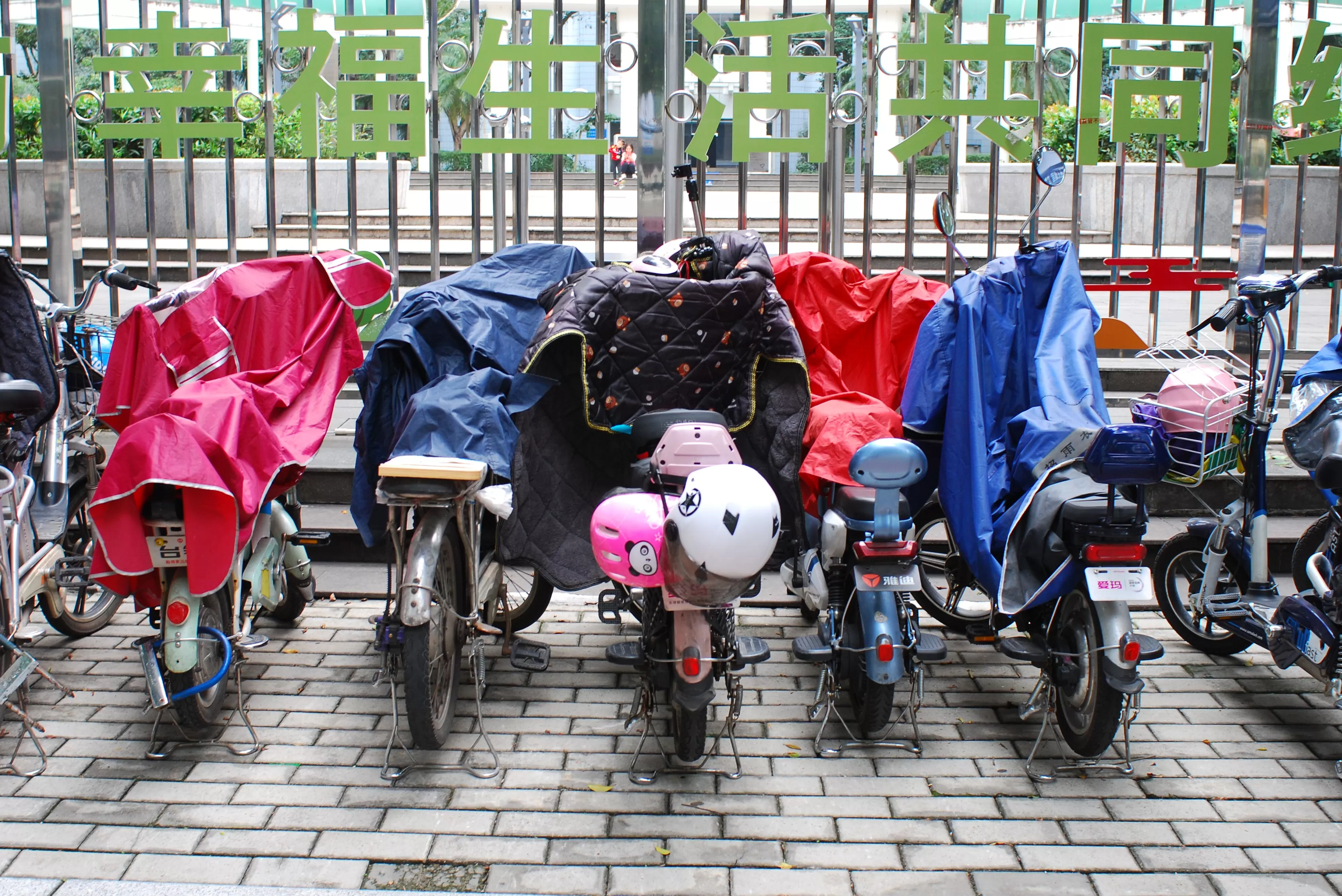 电动自行车新国标今起强制实施,超25km/h直接断电!-第1张图片- 电动自行车新国标今起强制实施,超25km/h直接断电!-第1张图片-