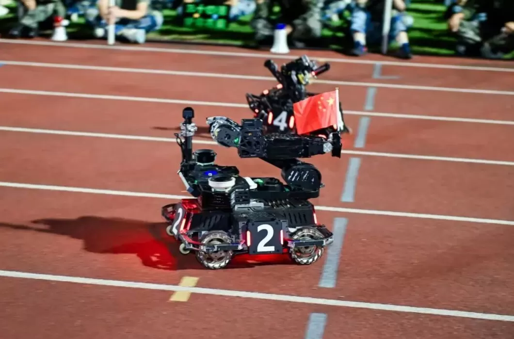 超燃！清华、上海交大等高校新生夜间拉练20公里-第16张图片-