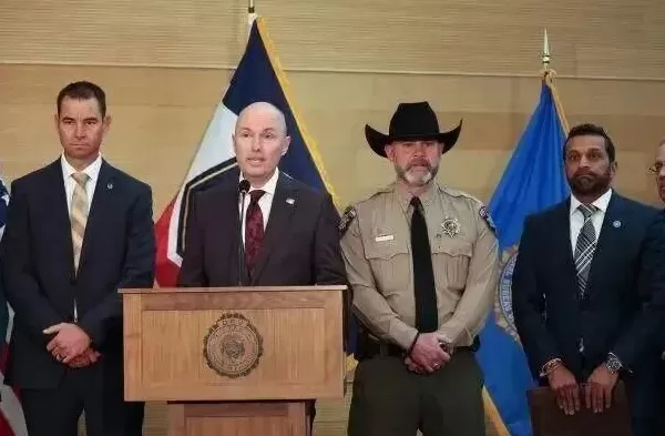 震动美国的刺杀案凶手,被慈父大义灭亲了-第7张图片- 震动美国的刺杀案凶手,被慈父大义灭亲了-第7张图片-