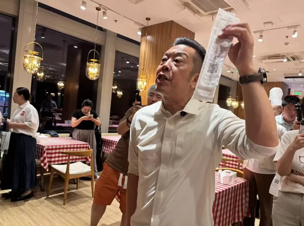 西贝暂停后厨参观!客服回应兼顾服务效率和客户体验,罗永浩称“事情告一段落”-第1张图片- 西贝暂停后厨参观!客服回应兼顾服务效率和客户体验,罗永浩称“事情告一段落”-第1张图片-