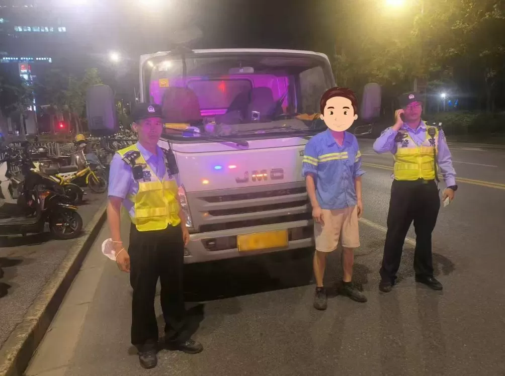 “李鬼”竟是“李逵”自己？男子“克隆”自家环卫车套牌营运被罚-第2张图片-