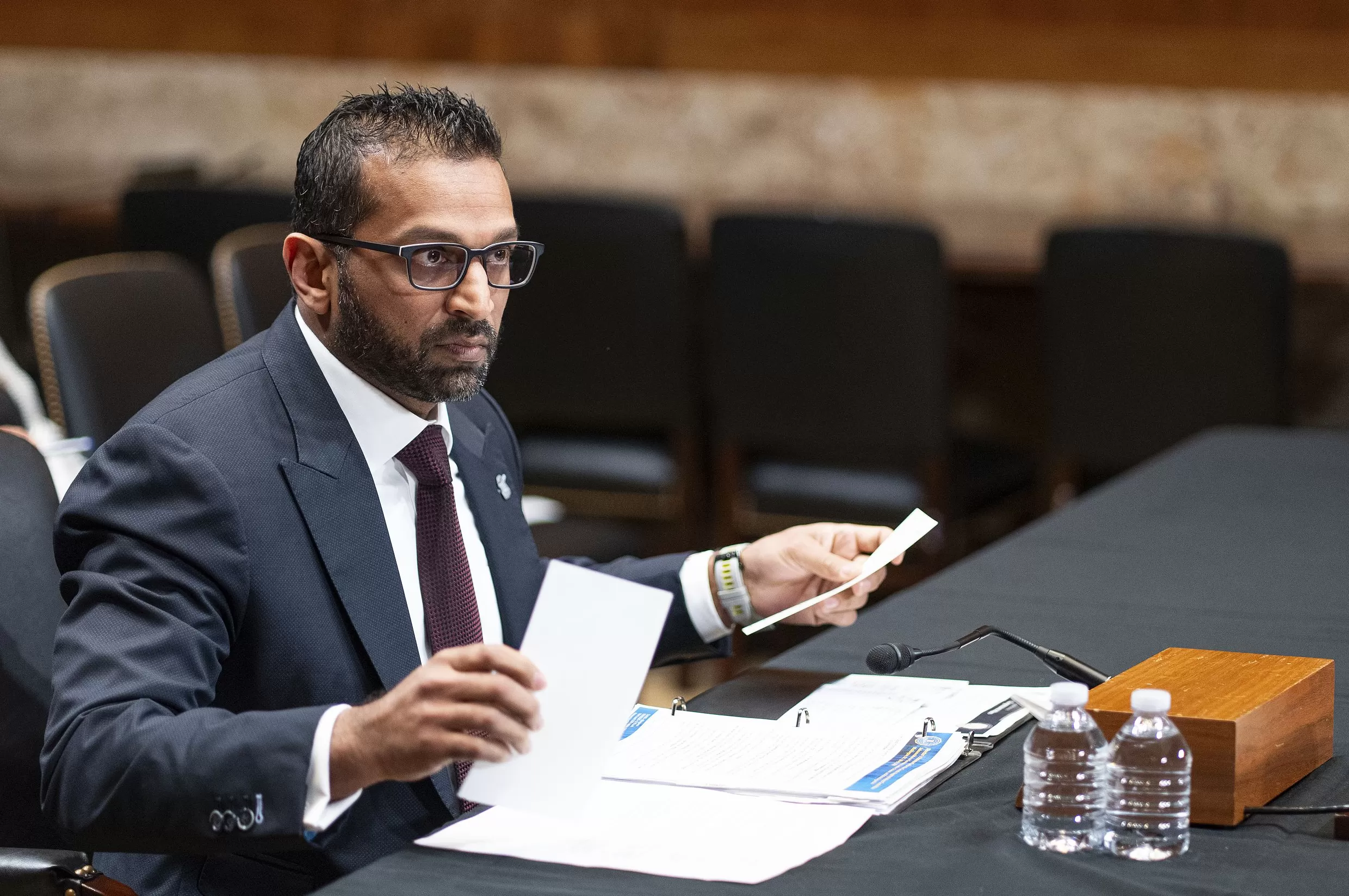 柯克案调查闹“乌龙”，FBI局长将出席国会听证会-第1张图片-