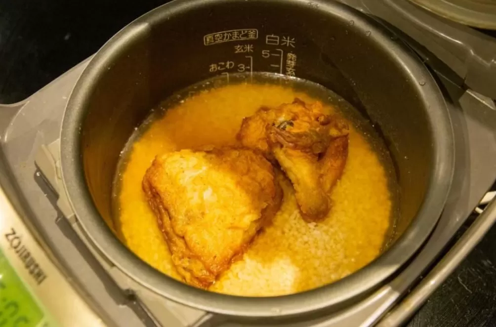 肯德基的预制黄焖鸡米饭，反倒成了打工人的“白月光”工作餐？-第13张图片-