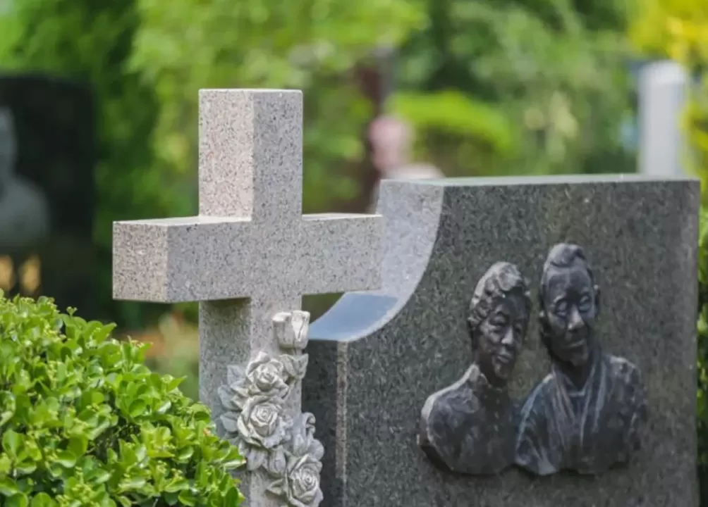 年轻人连墓地都不想买了？殡葬茅台神话崩塌-第7张图片-