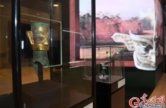 指尖触千年数字焕新生——2025年世界互联网大会文化遗产数字化精品展掠影-第3张图片- 指尖触千年数字焕新生——2025年世界互联网大会文化遗产数字化精品展掠影-第3张图片-