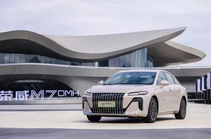 荣威M7 DMH携手豆包深度思考大模型，智能座舱进入深度思考时代-第13张图片-