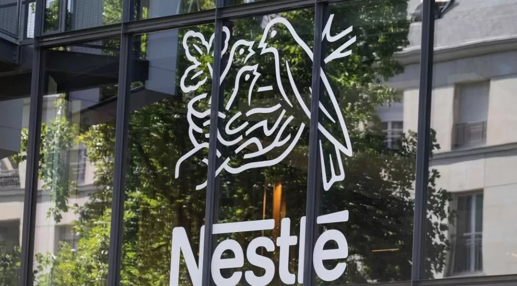 雀巢董事长提前半年卸任，近期CEO因办公室恋情被解雇-第1张图片-