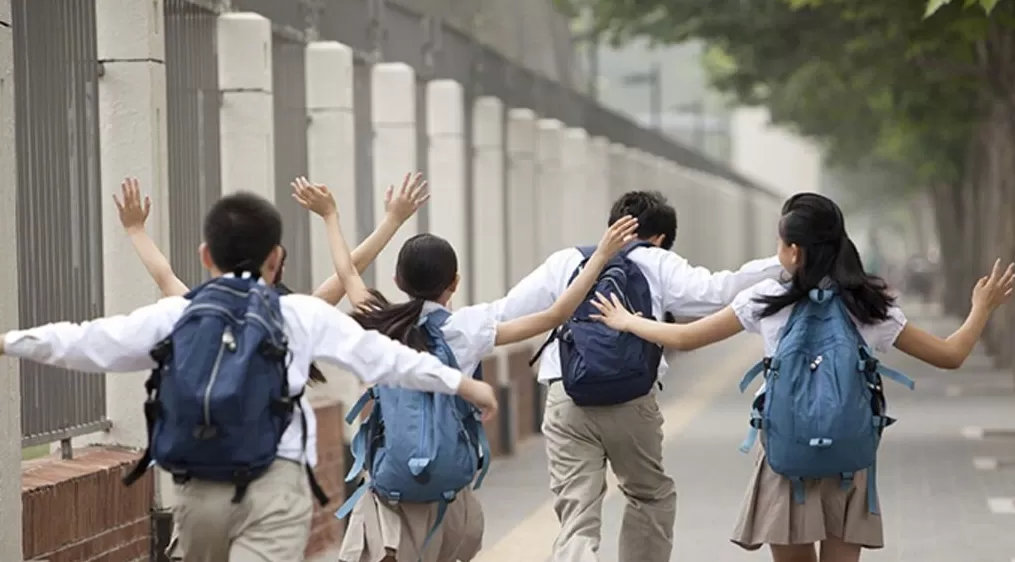 多地将从今秋起试行中小学“春秋假”，湖北恩施明确春季和秋季学期放假均不少于1周-第1张图片-