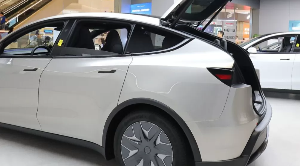 隐藏式门把手遭美国监管部门调查，特斯拉或将更改门把手设计-第1张图片-