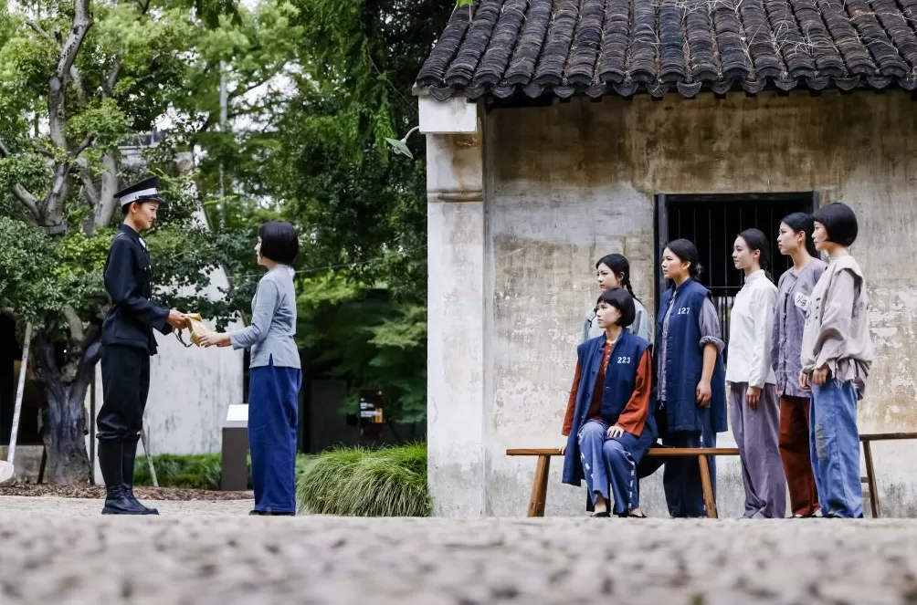 革命女性如何斗争抉择？一场情景党课在上海龙华烈士陵园上演-第1张图片-