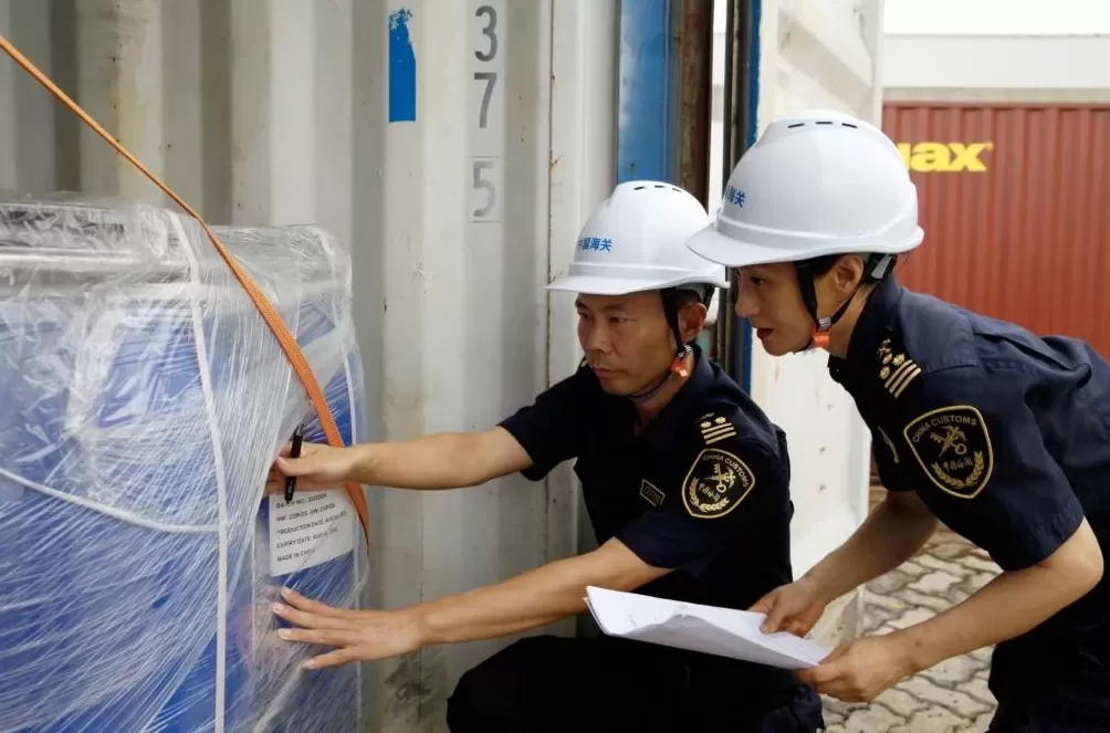 上海完成首单出口货物“铁公联运”业务，在中亚方向开辟物流新通道-第1张图片-