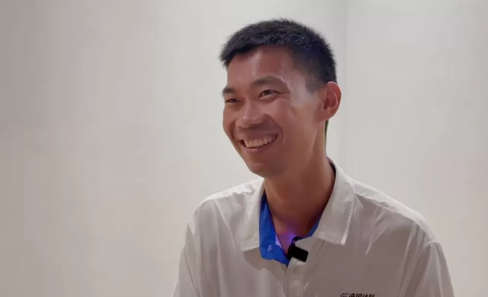 深一度｜他们为乡村足球女孩撑起一片天-第2张图片-