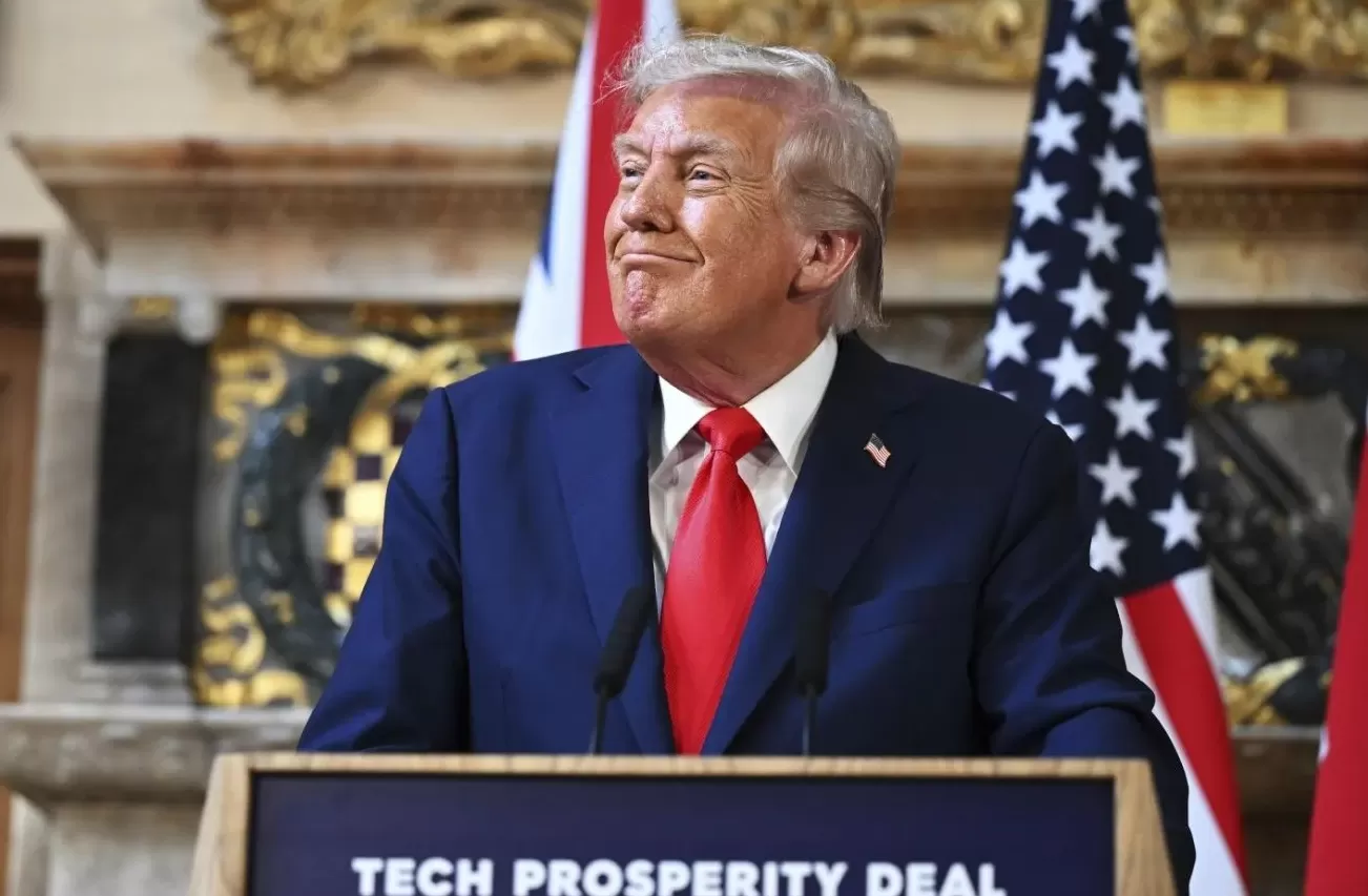 特朗普结束访英返美，途中因直升机故障改乘备用机-第1张图片-