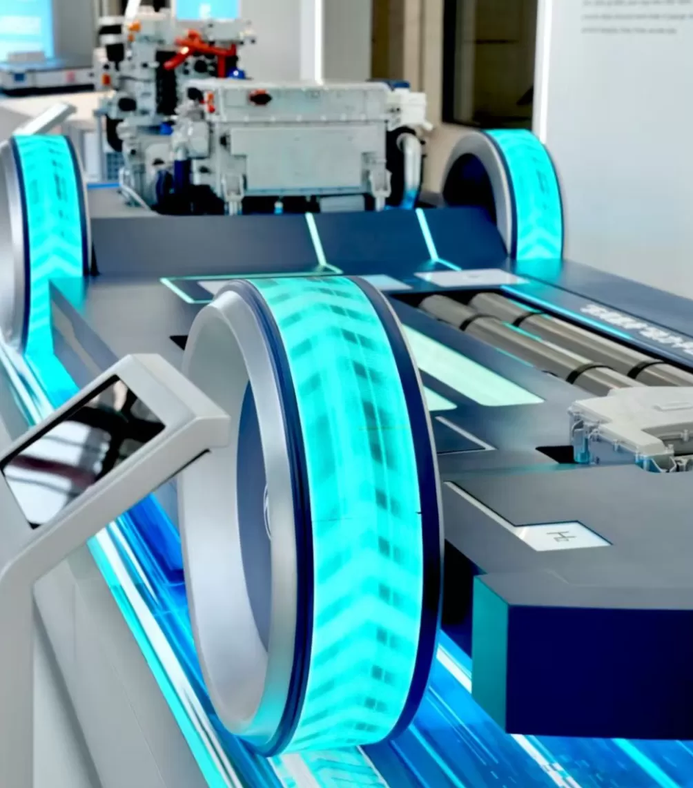 “中国车谷”里的年轻人：用工匠精神创新汽车引擎，助东风吹向全球-第2张图片-