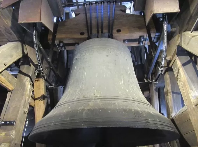 火灾6年后，巴黎圣母院钟楼明起重新对游客开放-第1张图片-