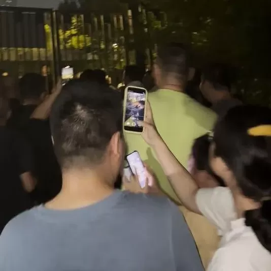 百万房价小区里的公租房，两边住户都委屈-第2张图片-