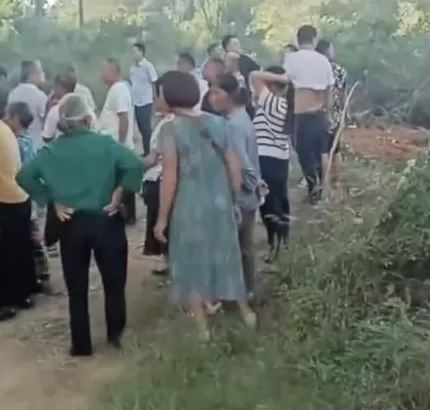 湖南男子行凶致3死1伤，制止行凶者被刺身亡，受害人父亲：他川大本硕毕业，是全家的希望-第2张图片-