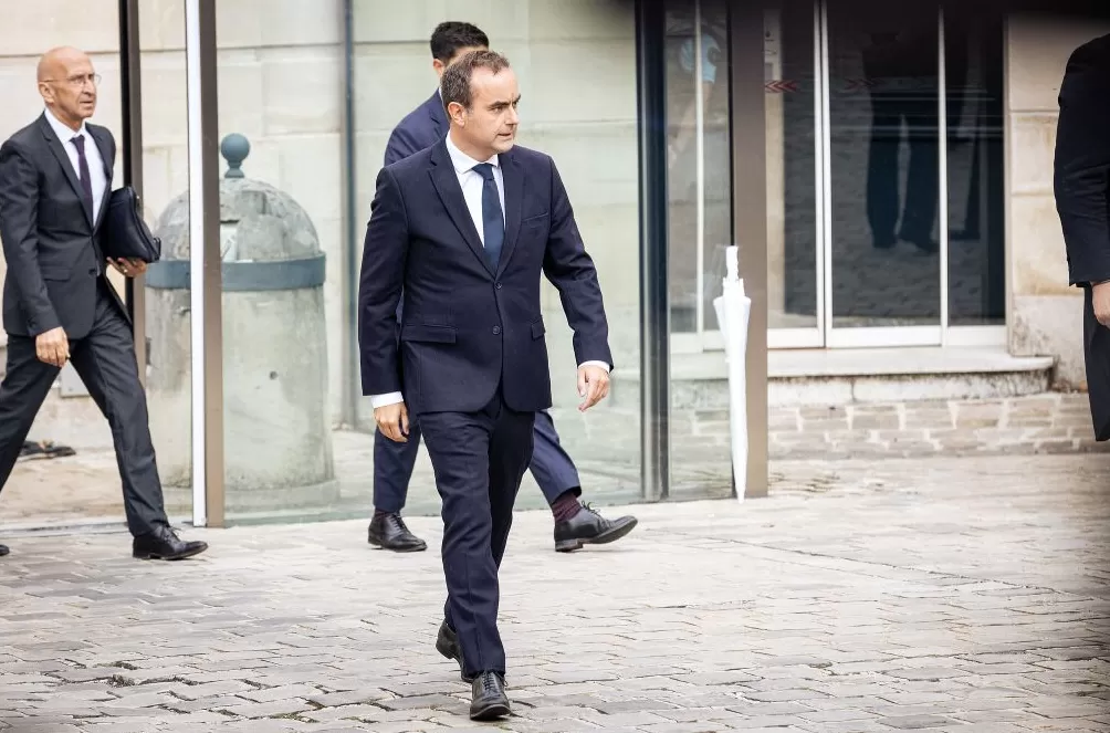 新总理甫上任就遭下马威,马克龙这些年给法国总理挖了多少坑-第1张图片- 新总理甫上任就遭下马威,马克龙这些年给法国总理挖了多少坑-第1张图片-