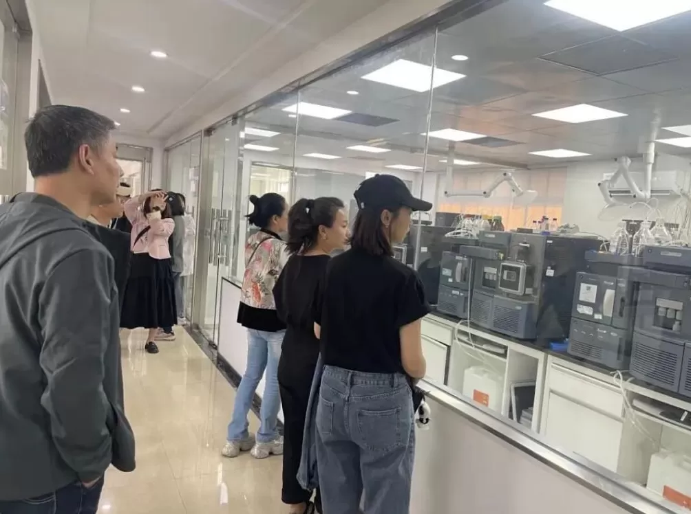 “学校饭菜有异味”,上海家长急了-第14张图片- “学校饭菜有异味”,上海家长急了-第14张图片-